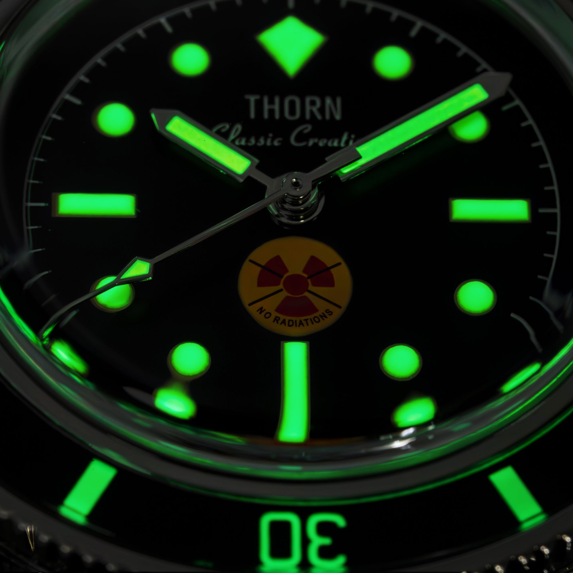 thorn 38mm titanium 50 fathoms dive watch thorn 38mm titanium 50 fathoms dive watch